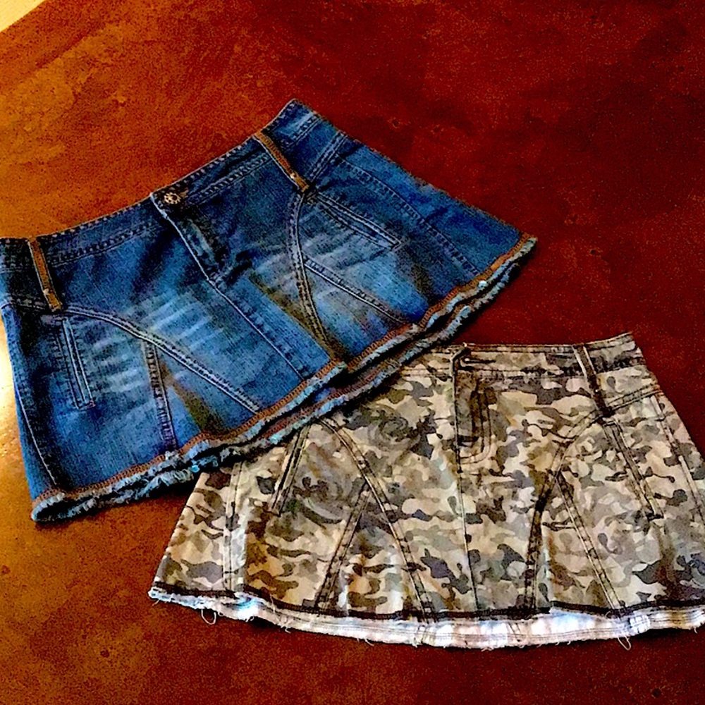 Junior’s mini skirts.